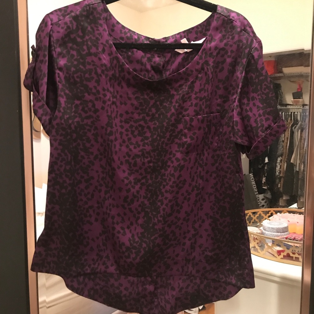 BCBG leopard high low top